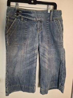 Hollister Women's Blue Denim Bermuda Jeans